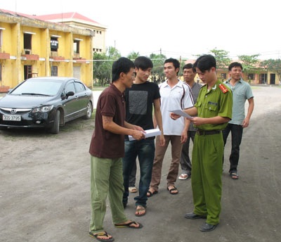 Hà Nội: Giảm án, tha tù gần 300 phạm nhân dịp 30/4 - 1 Hà Nội: Giảm án, tha tù gần 300 phạm nhân dịp 30/4 - 1