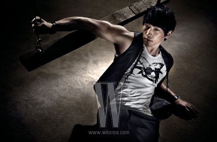 Bi (Rain) nam tính trên tạp chí W - 1