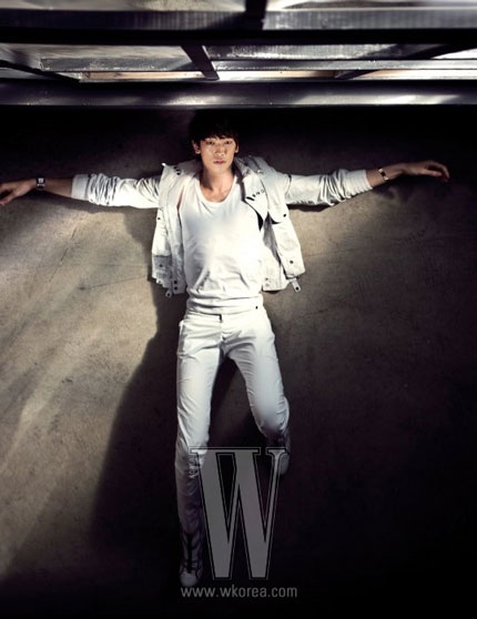 Bi (Rain) nam tính trên tạp chí W - 6