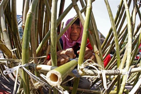 Thâm nhập “phòng tuyến” của người biểu tình “áo đỏ” - 4
