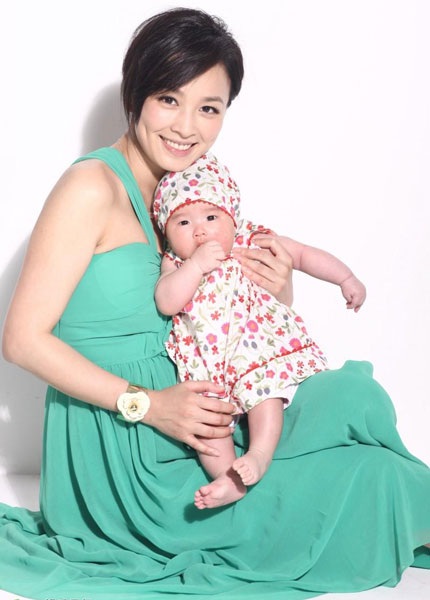 Trương Đình “khoe” con gái cưng - 1