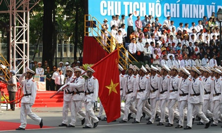Ảnh diễu binh, diễu hành kỷ niệm ngày 30/4 - 4 Ảnh diễu binh, diễu hành kỷ niệm ngày 30/4 - 4