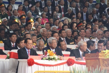 TPHCM ngập trong không khí hào hùng và cờ hoa - 5 TPHCM ngập trong không khí hào hùng và cờ hoa - 5
