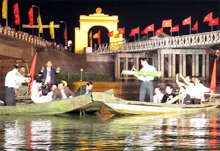 Nước nguồn Pắc Bó, Cửu Long hòa cùng dòng Bến Hải - 1 Nước nguồn Pắc Bó, Cửu Long hòa cùng dòng Bến Hải - 1