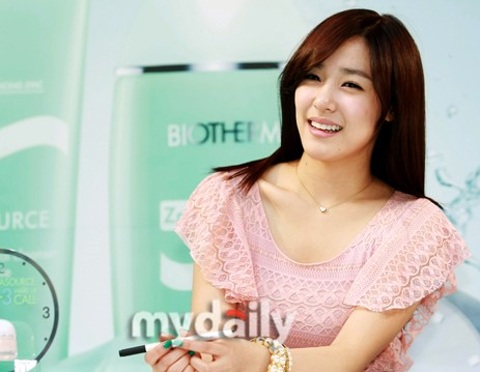 SNSD xinh tươi trong buổi quảng cáo mỹ phẩm - 10