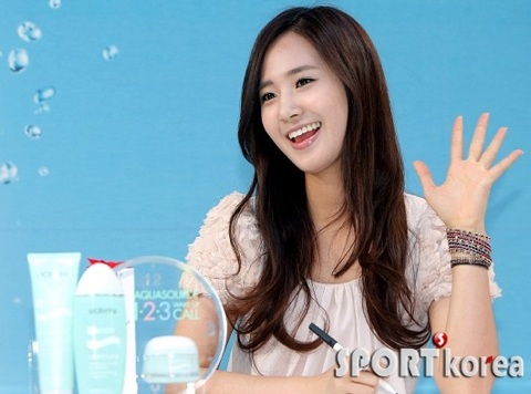 SNSD xinh tươi trong buổi quảng cáo mỹ phẩm - 5