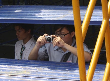 Thú vị hình ảnh “phó nháy” tác nghiệp trong dịp lễ 30/4 - 9 Thú vị hình ảnh “phó nháy” tác nghiệp trong dịp lễ 30/4 - 9