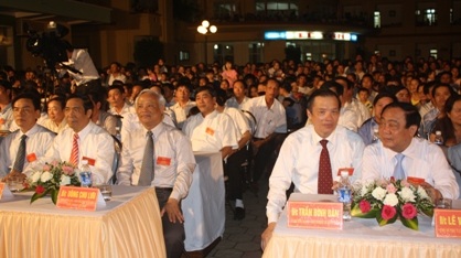 Khai mùa Du lịch biển Thiên Cầm trong ngày đại lễ - 1