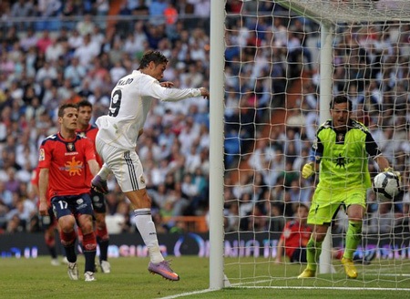 C. Ronaldo rực sáng, Real thắng nghẹt thở Osasuna - 2