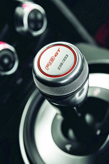 Audi R8 GT - Nhẹ và mạnh mẽ - 14 Audi R8 GT - Nhẹ và mạnh mẽ - 14