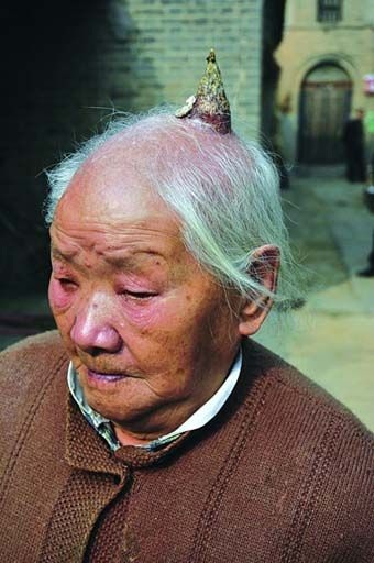 Gặp những người mọc sừng trên đầu - 2