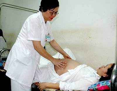 Thuốc Đông y với thai phụ: “Tẩm” thế nào cho “bổ”? - 1 Thuốc Đông y với thai phụ: “Tẩm” thế nào cho “bổ”? - 1