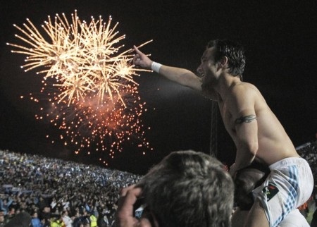 Marseille tưng bừng đón chức VĐ Ligue I - 3 Marseille tưng bừng đón chức VĐ Ligue I - 3