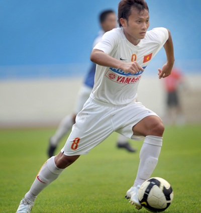 Thành Lương giành Quả bóng vàng Việt Nam 2009 - 2 Thành Lương giành Quả bóng vàng Việt Nam 2009 - 2