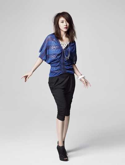 Ha Ji Won điệu đà với thời trang Compagna - 17 Ha Ji Won điệu đà với thời trang Compagna - 17