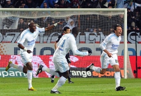 Marseille tưng bừng đón chức VĐ Ligue I - 1 Marseille tưng bừng đón chức VĐ Ligue I - 1
