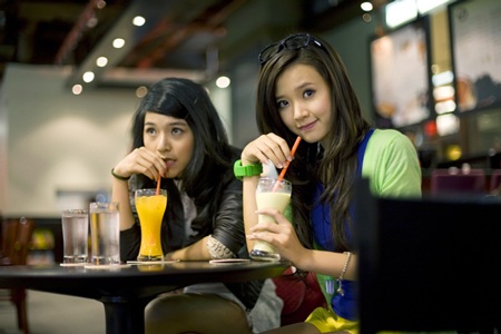 Ngắm vẻ đẹp “thiên thần” của Midu và Mai Chi - 3 Ngắm vẻ đẹp “thiên thần” của Midu và Mai Chi - 3