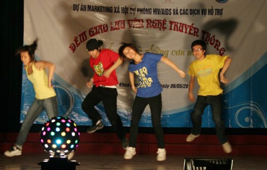 “Tình yêu và những cơn mưa”  - 1