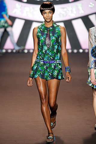 BST xuân hè 2010 của Anna Sui - 37