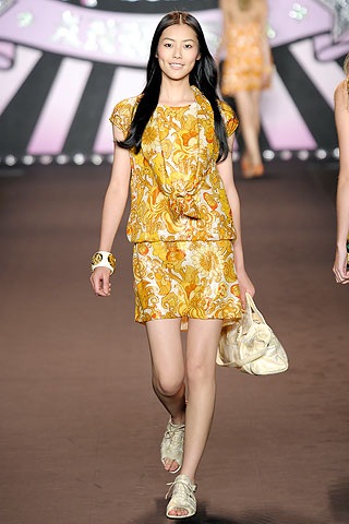 BST xuân hè 2010 của Anna Sui - 10