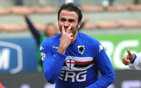 Wenger hỏi mua Pazzini với giá 15 triệu bảng - 1 Wenger hỏi mua Pazzini với giá 15 triệu bảng - 1