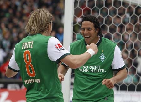 “Hùm xám” lên ngôi, Bremen tới Champions League - 3 “Hùm xám” lên ngôi, Bremen tới Champions League - 3