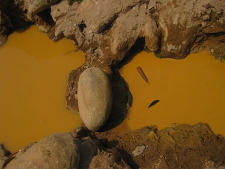 Dân đổ xô đãi vàng, đục khoét lòng sông - 9