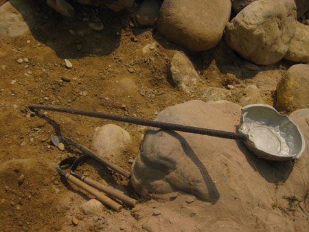 Dân đổ xô đãi vàng, đục khoét lòng sông - 6