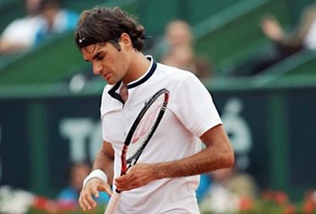 Federer thua tức tưởi tại Bồ Đào Nha - 1 Federer thua tức tưởi tại Bồ Đào Nha - 1