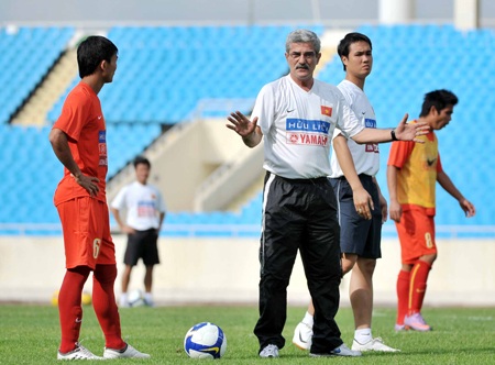 ĐT Việt Nam sớm lộ diện bộ khung - 2