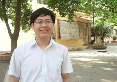 Trung “sumo” giành suất tham dự Olympic Vật lý quốc tế - 1 Trung “sumo” giành suất tham dự Olympic Vật lý quốc tế - 1