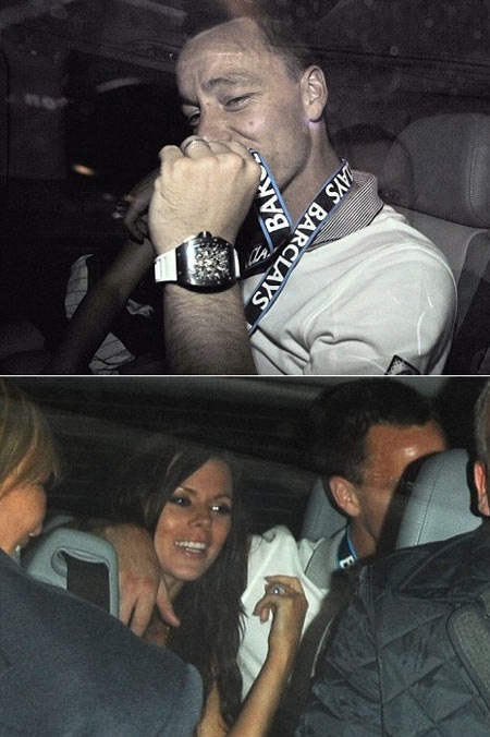 Cầu thủ Chelsea nhậu xuyên đêm mừng chiến thắng - 7