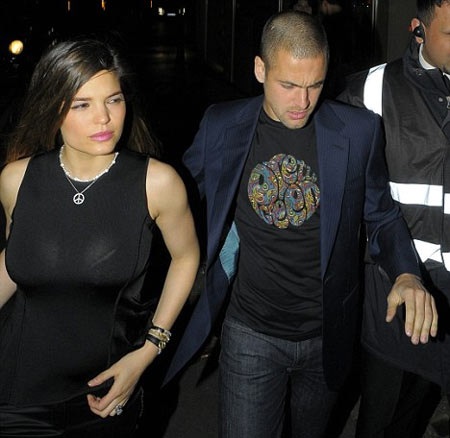 Cầu thủ Chelsea nhậu xuyên đêm mừng chiến thắng - 9