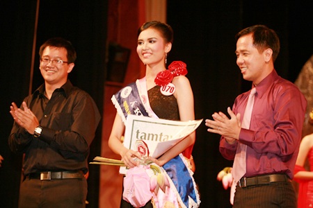 Trần Thị Thanh Loan - hoa khôi Ngoại thương 2010 - 7 Trần Thị Thanh Loan - hoa khôi Ngoại thương 2010 - 7