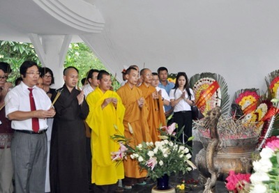 Lễ cầu siêu các anh hùng liệt sĩ trên đồi A1 - Điện Biên Phủ - 2