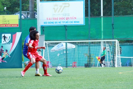 Phương Thanh thành lập đội bóng nghệ sĩ - 7 Phương Thanh thành lập đội bóng nghệ sĩ - 7
