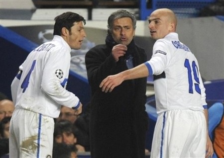 Maradona nói không với Zanetti và Cambiasso - 1