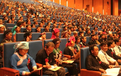 “Phát triển vùng dân tộc và miền núi với tốc độ cao hơn” - 1 “Phát triển vùng dân tộc và miền núi với tốc độ cao hơn” - 1