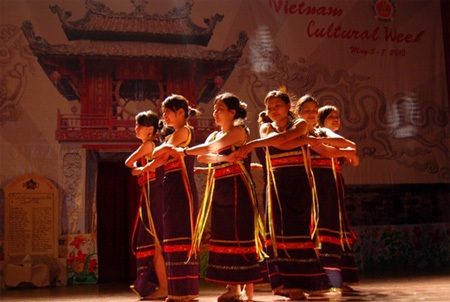 Du học sinh tại Đài Loan tổ chức Tuần lễ Văn hóa Việt Nam - 2 Du học sinh tại Đài Loan tổ chức Tuần lễ Văn hóa Việt Nam - 2