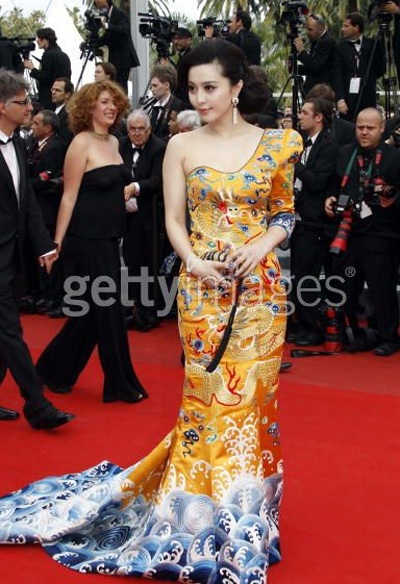 Mỹ nhân khoe dáng trong lễ khai mạc LHP Cannes 2010 - 19 Mỹ nhân khoe dáng trong lễ khai mạc LHP Cannes 2010 - 19
