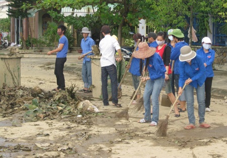 Sắc Kiến vẽ tranh làm tình nguyện - 3 Sắc Kiến vẽ tranh làm tình nguyện - 3