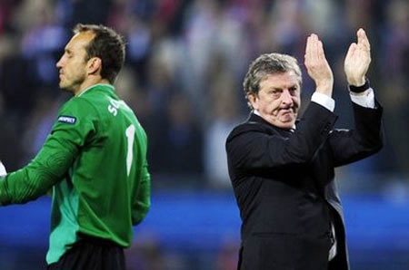 Forlan mãn nguyện, Hodgson vẫn tự hào với các trò  - 2