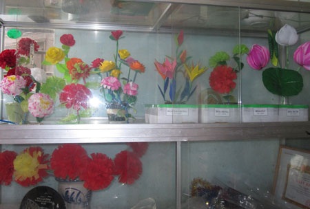 Người hồi sinh cho những cánh hoa giấy - 2 Người hồi sinh cho những cánh hoa giấy - 2