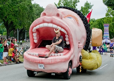 Xem xe “độc” tại Houston Art Car Parade 2010 - 1