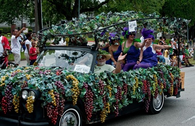 Xem xe “độc” tại Houston Art Car Parade 2010 - 6