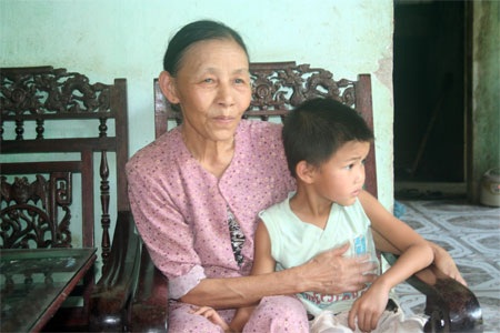 Bài 2: Những nữ anh hùng trên đất lửa - 2 Bài 2: Những nữ anh hùng trên đất lửa - 2