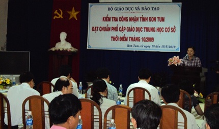 Kiểm tra công nhận Kon Tum đạt chuẩn phổ cập THCS - 1