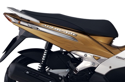 Honda Air Blade thêm phiên bản mới - 3 Honda Air Blade thêm phiên bản mới - 3