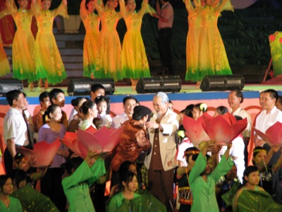 “Hương Sen xứ Nghệ” tỏa ngát đất trời - 6