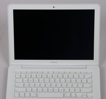 Sau iPhone 4G, MacBook đời mới rò rỉ tại Việt Nam - 5 Sau iPhone 4G, MacBook đời mới rò rỉ tại Việt Nam - 5